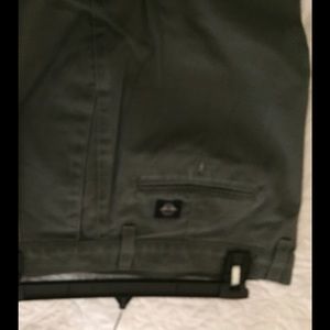 Men’s Dockers Pants